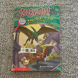 Scholastic Scooby-Doo Mystery Book with Green and Yellow Cover